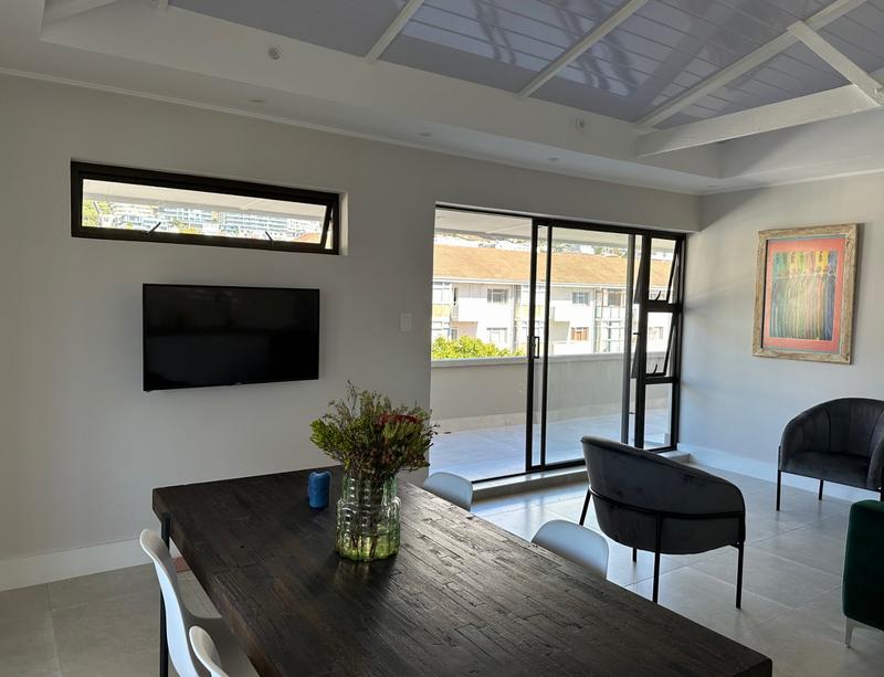 1 Bedroom Property for Sale in Sea Point Western Cape